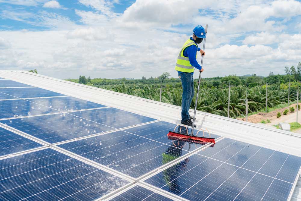 solar panel cleaning in Melbourne